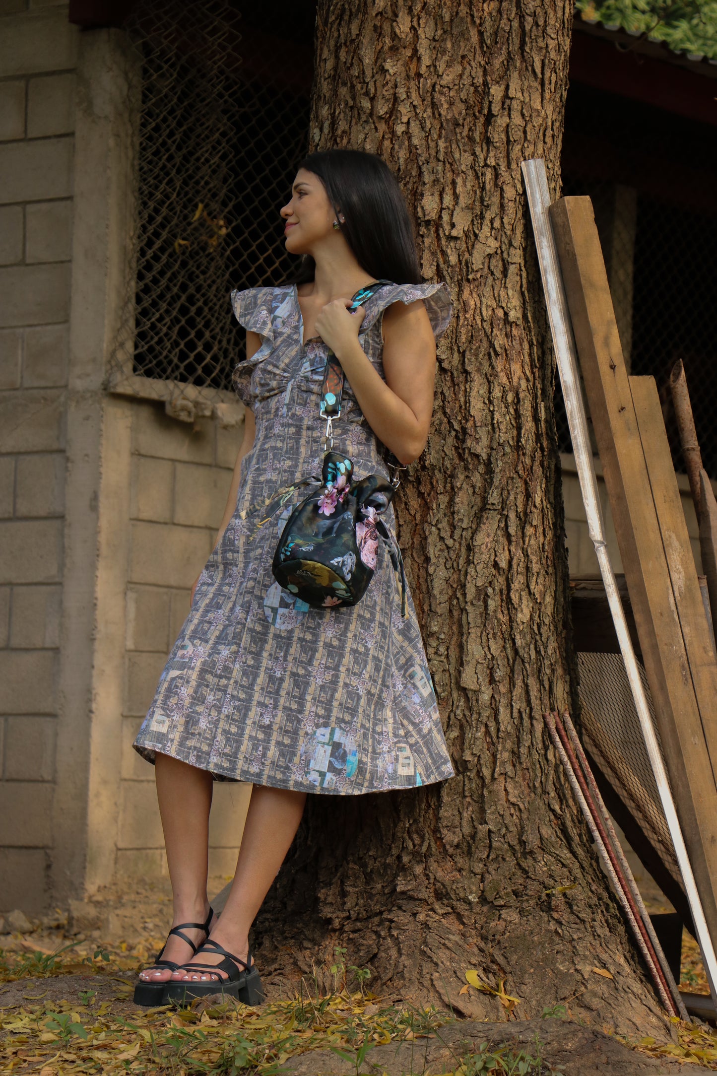 PAZ SLY BUCKET BAG