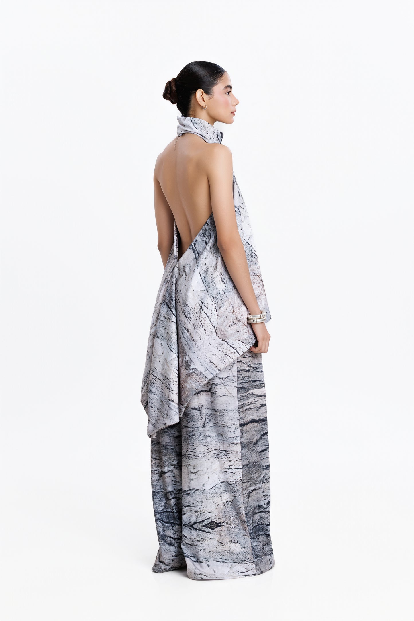 PRE-ORDER LA TAYANI BACKLESS TOP