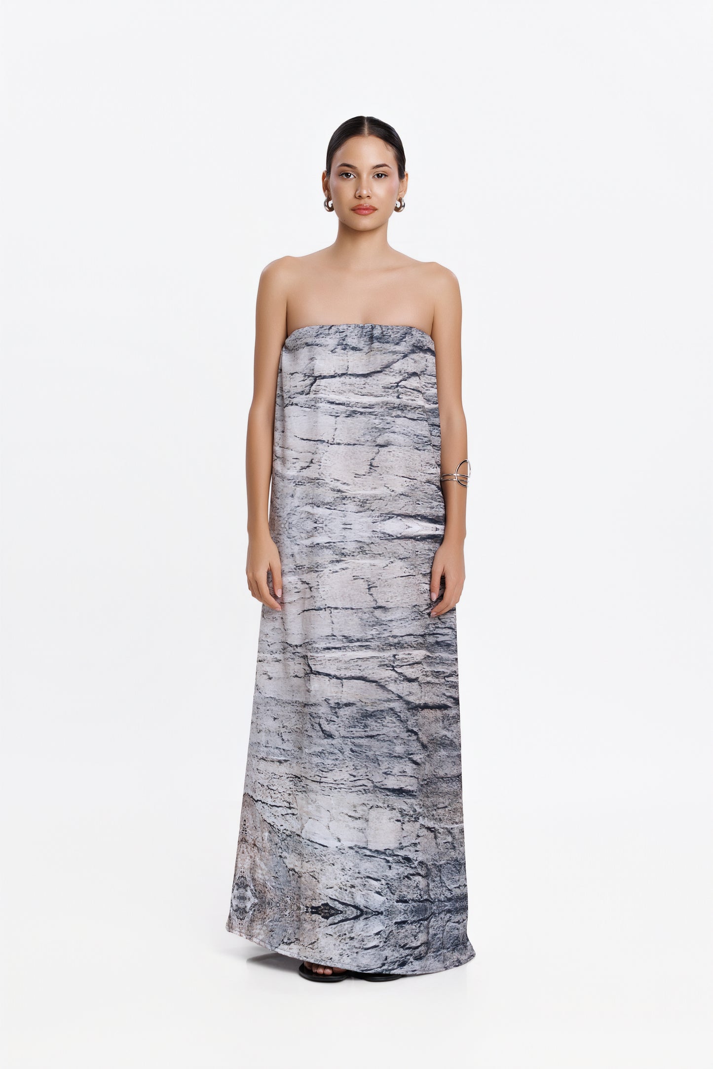 PRE-ORDER LA TAYANI STRAPLESS LONG DRESS