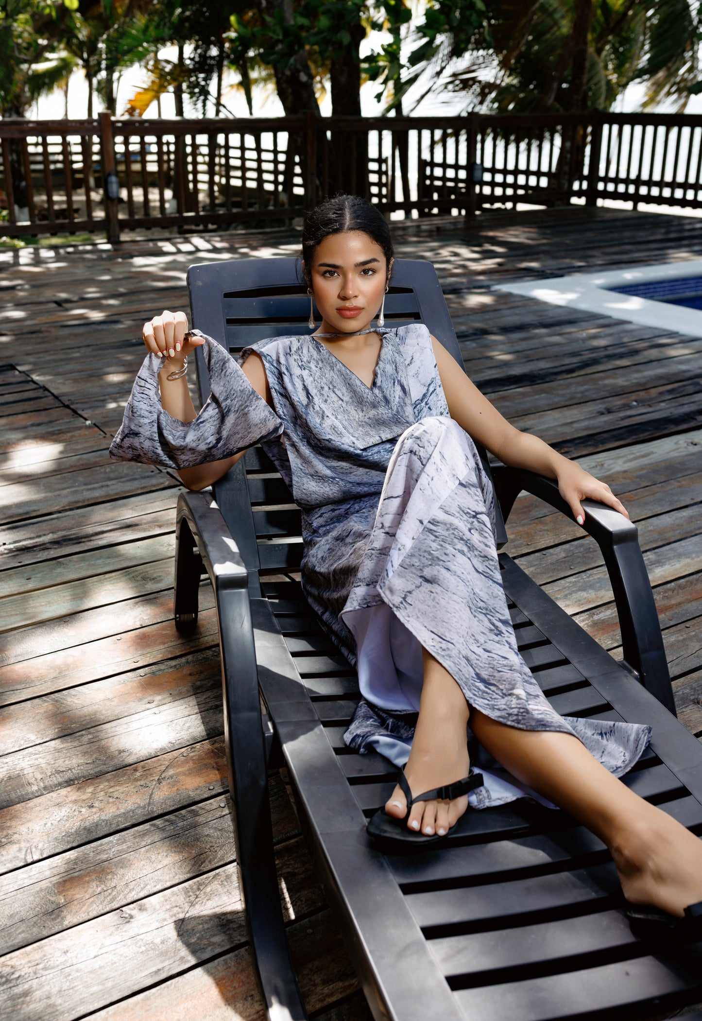 PRE-ORDER LA TAYANI MIDI DRESS