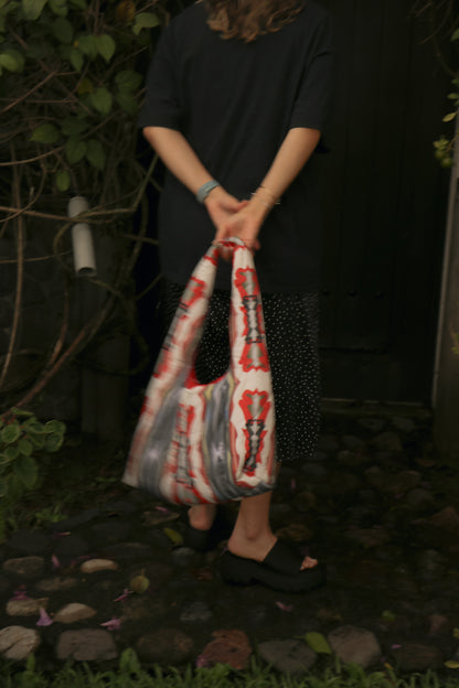 KALEIDOSCOPE PUFF BAG