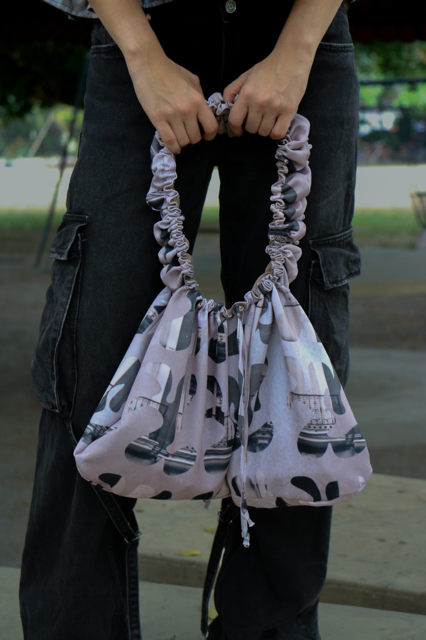 SOL SCRUNCH BAG