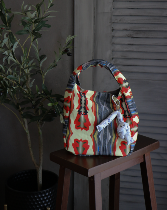 KALEIDOSCOPE KNOTT SHOULDER BAG