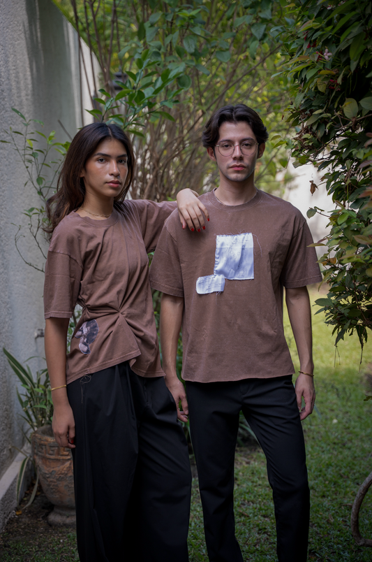 LOS JARRONES TEE